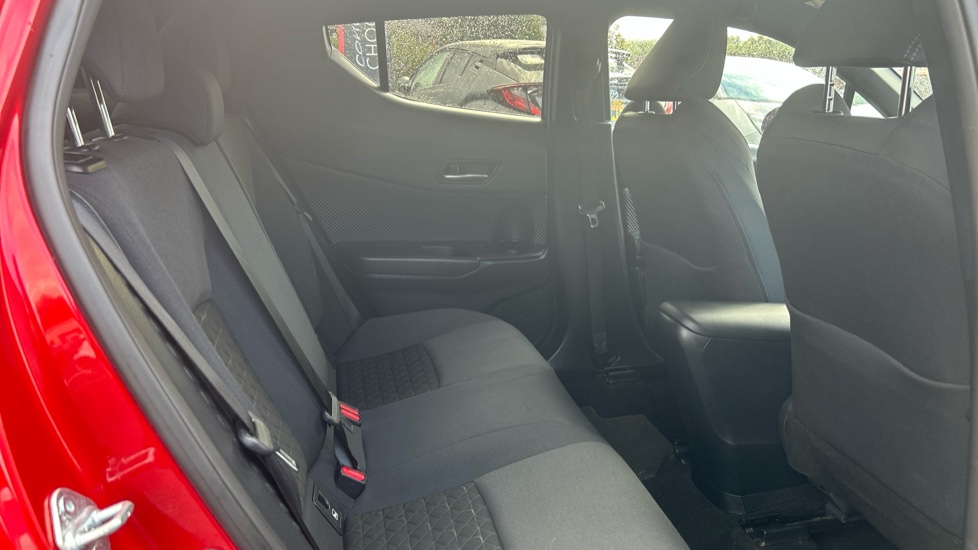 Toyota C-HR 1.8 Hybrid Design 5dr CVT Hybrid Hatchback - Image 8