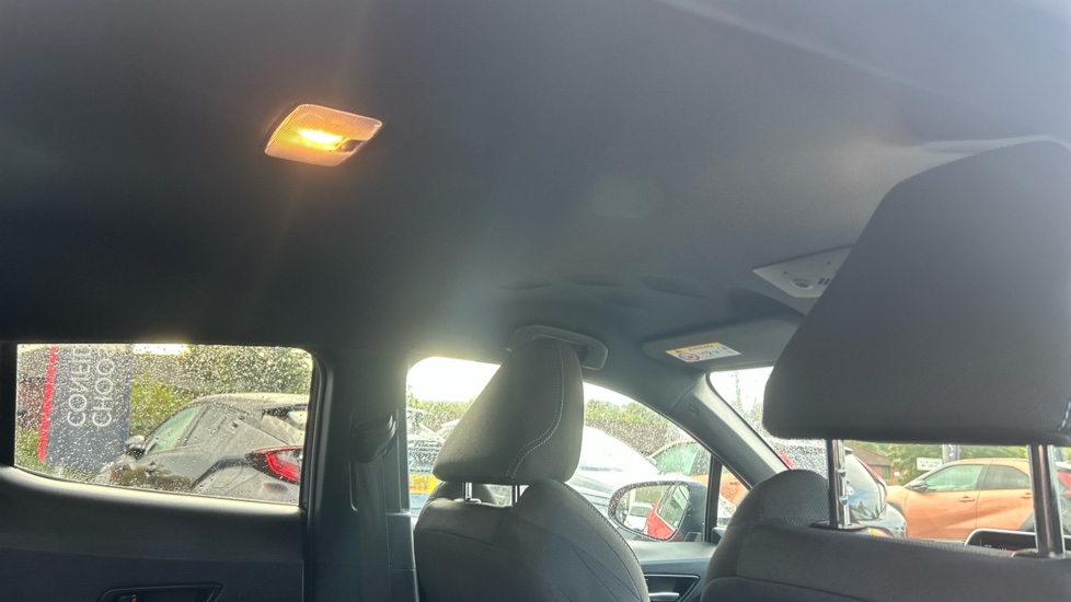 Toyota C-HR 1.8 Hybrid Design 5dr CVT Hybrid Hatchback - Image 19