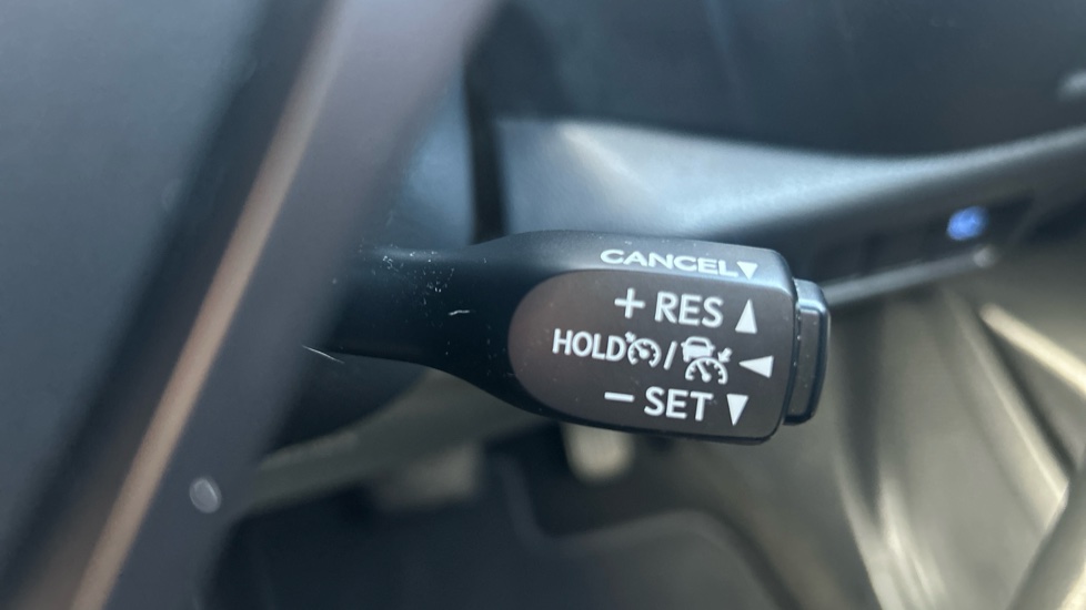 Toyota C-HR 1.8 Hybrid Design 5dr CVT Hybrid Hatchback - Image 43