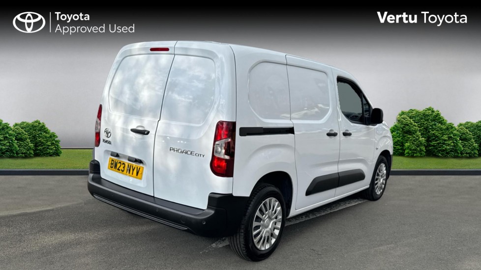 Toyota Proace City L1 Diesel 1.5D 100 Icon Van [6 Speed] - Image 2