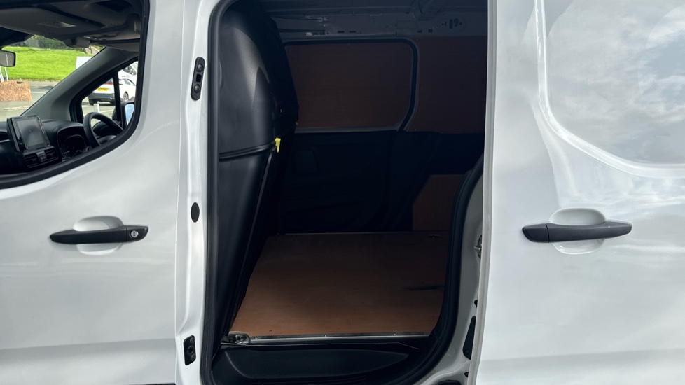 Toyota Proace City L1 Diesel 1.5D 100 Icon Van [6 Speed] - Image 15