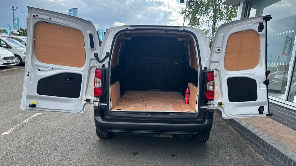 Toyota Proace City L1 Diesel 1.5D 100 Icon Van [6 Speed] - Image 38