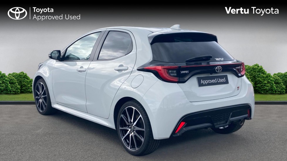 Toyota Yaris 1.5 Hybrid GR Sport 5dr CVT Hybrid Hatchback - Image 4