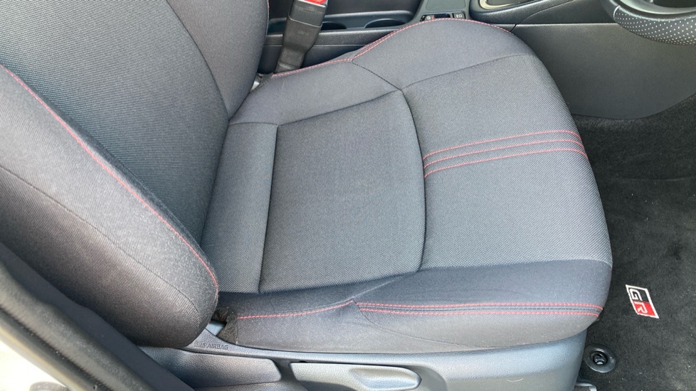 Toyota Yaris 1.5 Hybrid GR Sport 5dr CVT Hybrid Hatchback - Image 17