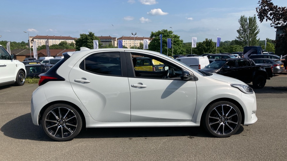 Toyota Yaris 1.5 Hybrid GR Sport 5dr CVT Hybrid Hatchback - Image 23