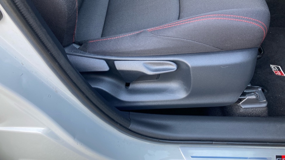 Toyota Yaris 1.5 Hybrid GR Sport 5dr CVT Hybrid Hatchback - Image 30
