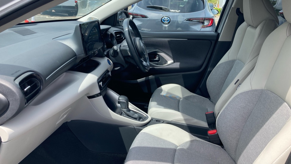 Toyota Yaris 1.5 Hybrid Excel 5dr CVT Hybrid Hatchback - Image 5