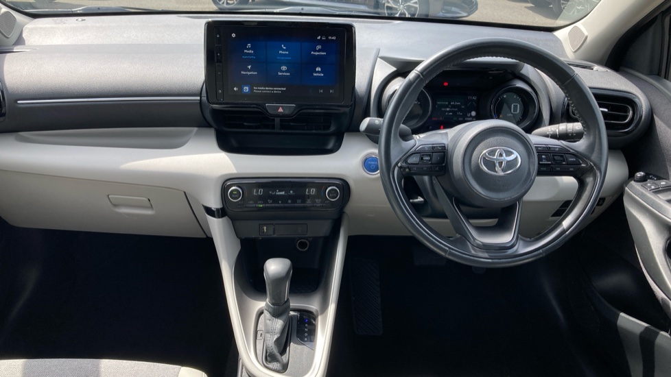 Toyota Yaris 1.5 Hybrid Excel 5dr CVT Hybrid Hatchback - Image 6