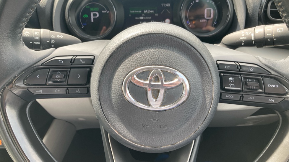 Toyota Yaris 1.5 Hybrid Excel 5dr CVT Hybrid Hatchback - Image 10