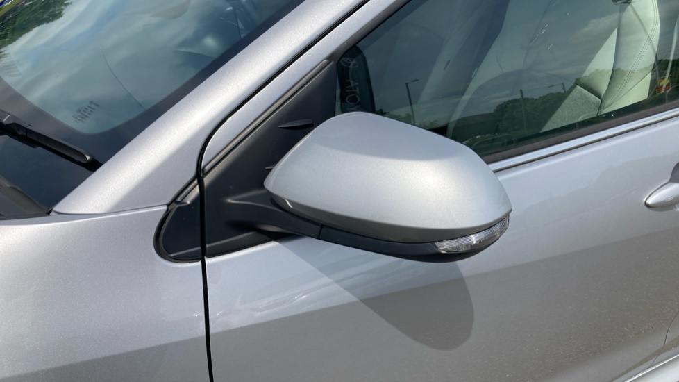 Toyota Yaris 1.5 Hybrid Excel 5dr CVT Hybrid Hatchback - Image 32
