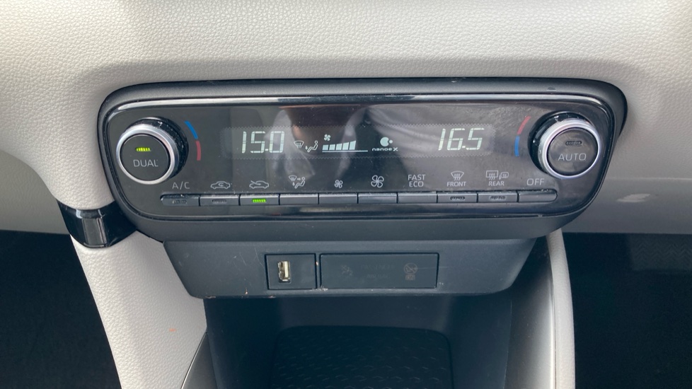 Toyota Yaris 1.5 Hybrid Excel 5dr CVT Hybrid Hatchback - Image 45