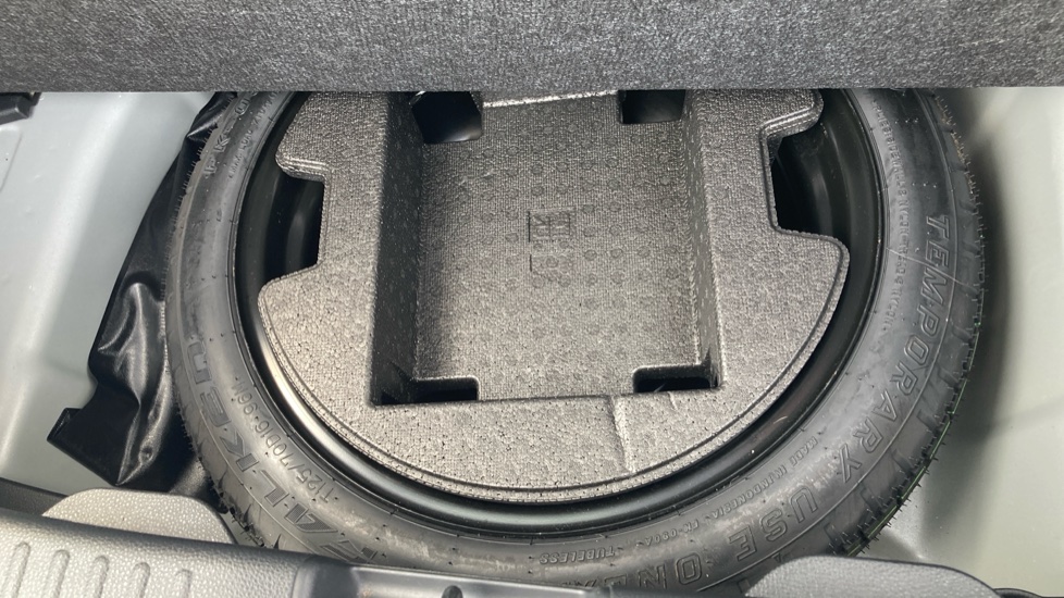 Toyota Yaris 1.5 Hybrid Excel 5dr CVT Hybrid Hatchback - Image 48