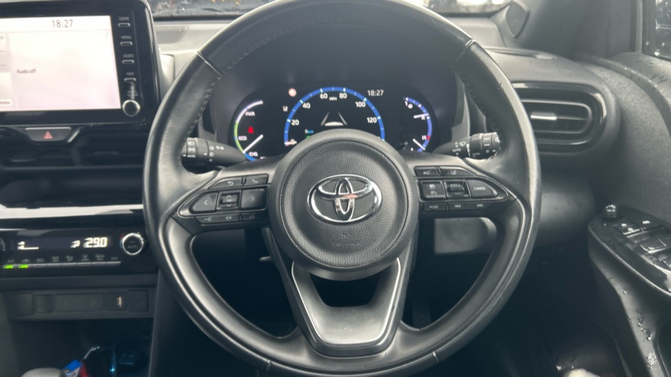Toyota Yaris Cross 1.5 Hybrid Design 5dr CVT Hybrid Estate - Image 7