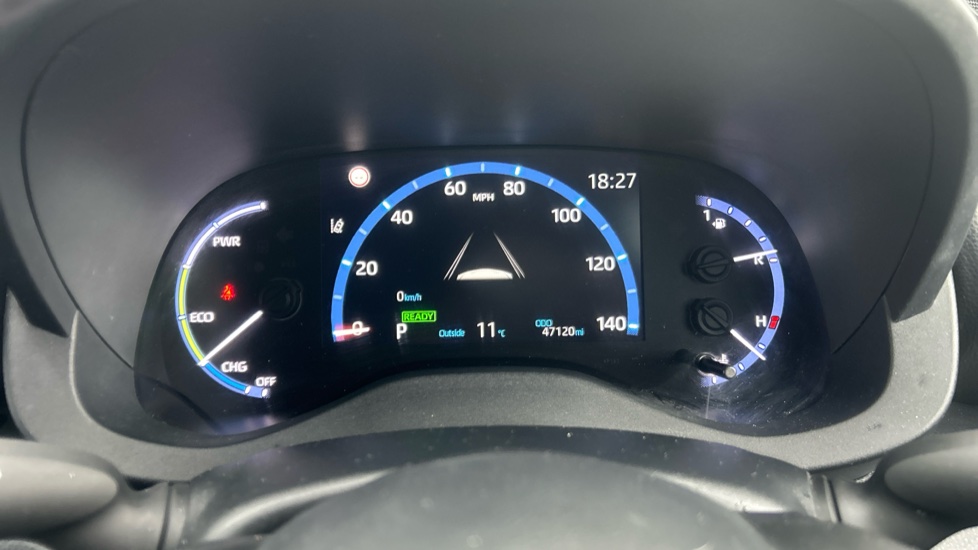 Toyota Yaris Cross 1.5 Hybrid Design 5dr CVT Hybrid Estate - Image 11