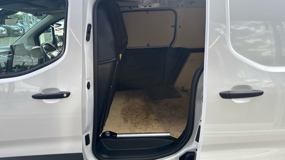 Toyota Proace City L1 Diesel 1.5D 100 Icon Van - Image 15