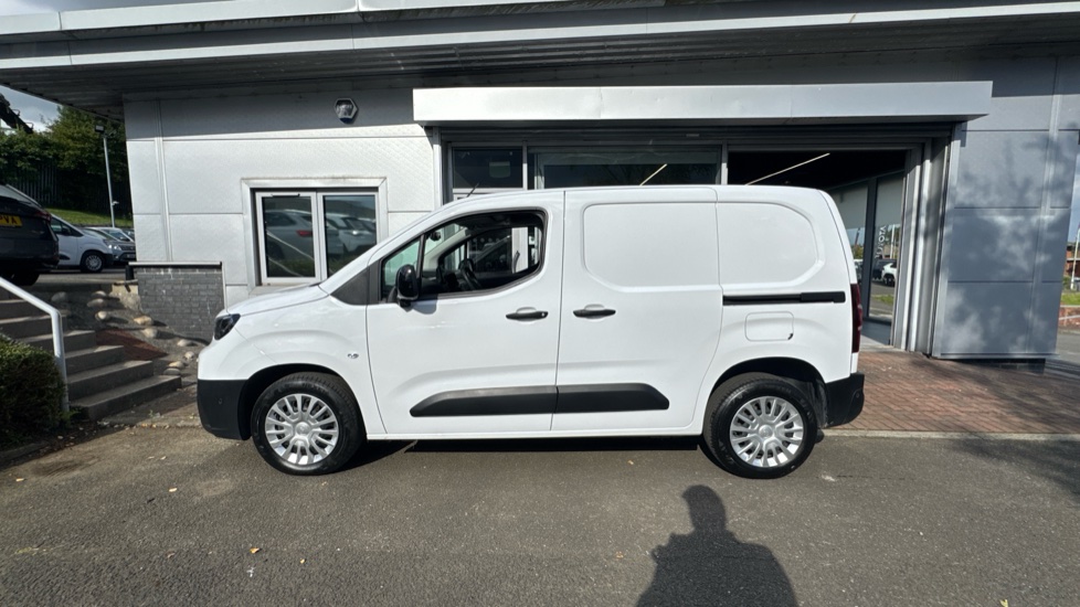 Toyota Proace City L1 Diesel 1.5D 100 Icon Van - Image 24