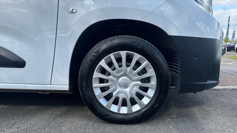 Toyota Proace City L1 Diesel 1.5D 100 Icon Van - Image 25
