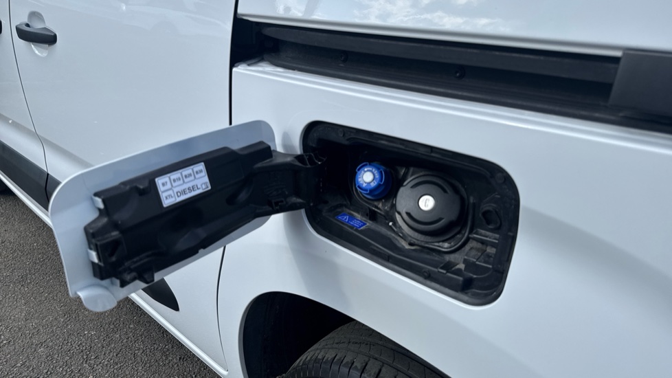 Toyota Proace City L1 Diesel 1.5D 100 Icon Van - Image 32