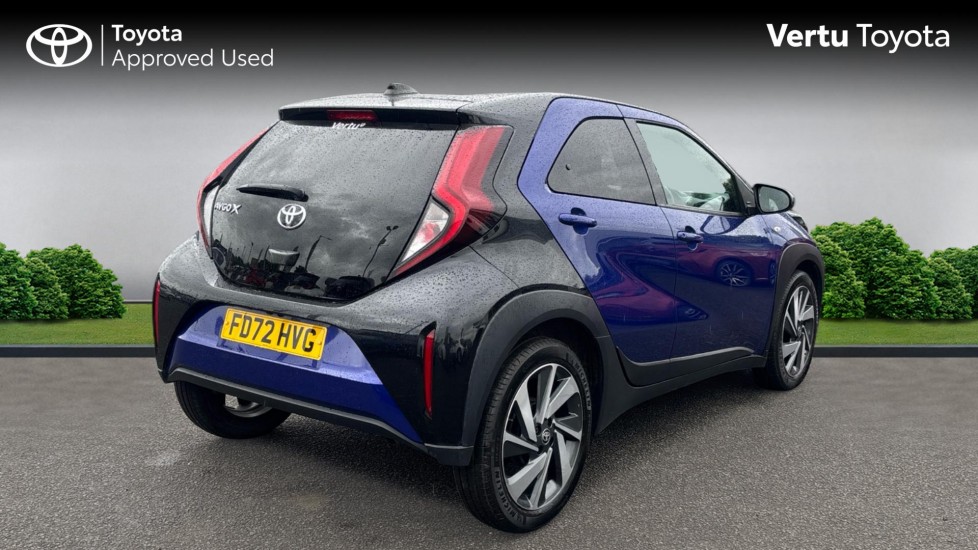 Toyota Aygo X 1.0 VVT-i Edge 5dr Petrol Hatchback - Image 2