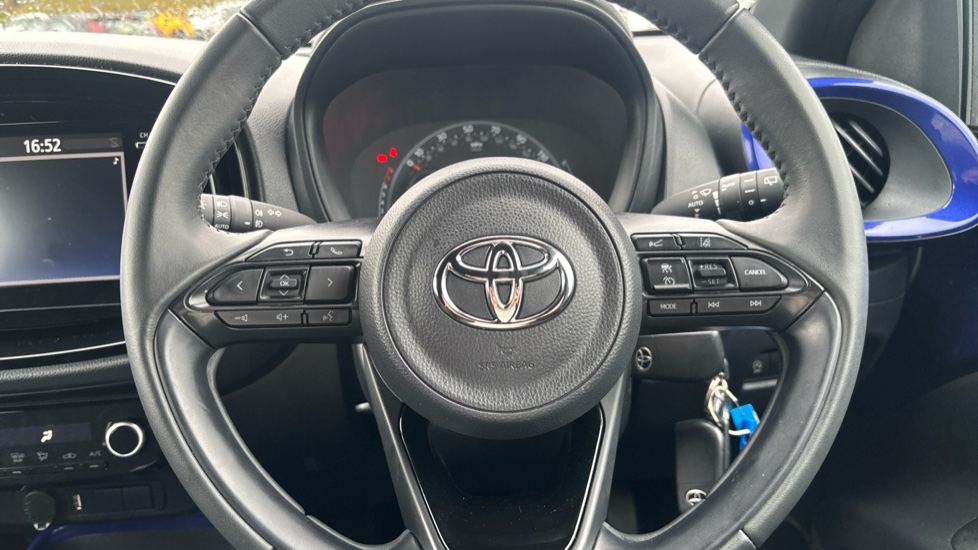 Toyota Aygo X 1.0 VVT-i Edge 5dr Petrol Hatchback - Image 10
