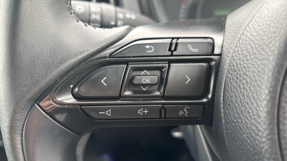 Toyota Aygo X 1.0 VVT-i Edge 5dr Petrol Hatchback - Image 35