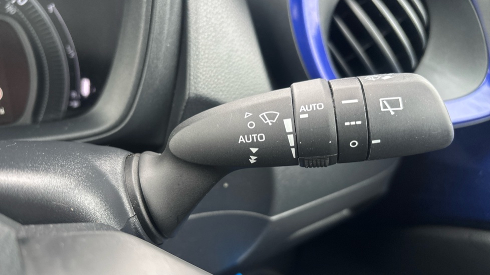 Toyota Aygo X 1.0 VVT-i Edge 5dr Petrol Hatchback - Image 36
