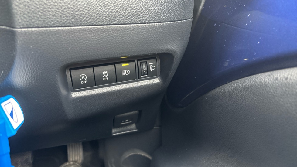 Toyota Aygo X 1.0 VVT-i Edge 5dr Petrol Hatchback - Image 38