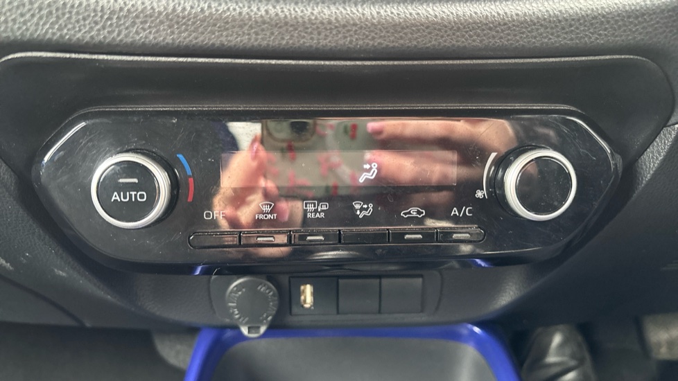 Toyota Aygo X 1.0 VVT-i Edge 5dr Petrol Hatchback - Image 44