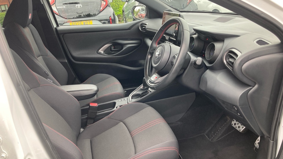 Toyota Yaris 1.5 Hybrid GR Sport 5dr CVT Hybrid Hatchback - Image 12