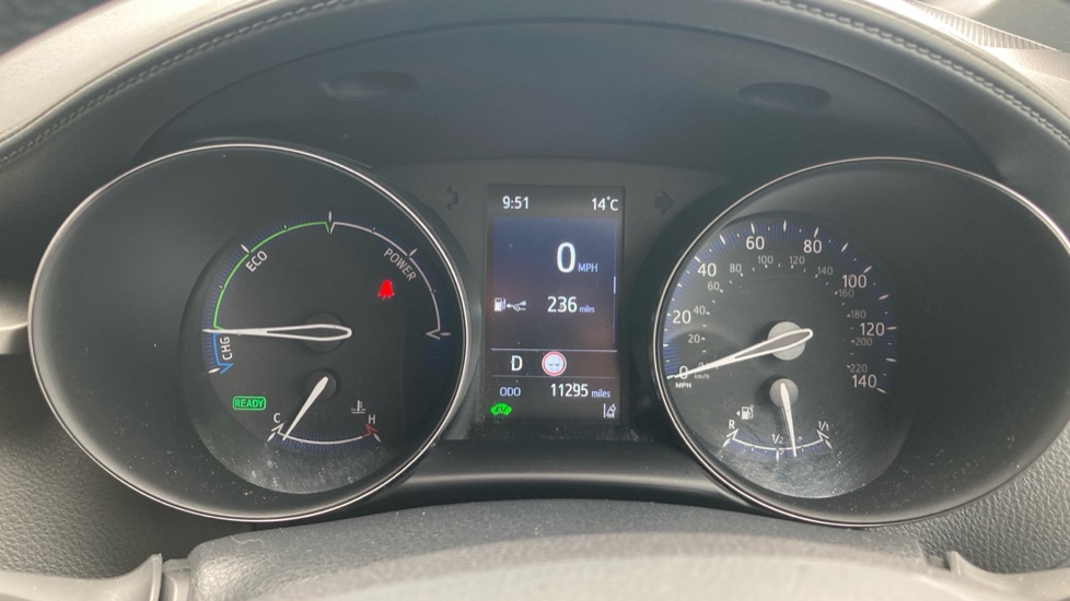Toyota C-HR 1.8 Hybrid Design 5dr CVT Hybrid Hatchback - Image 11