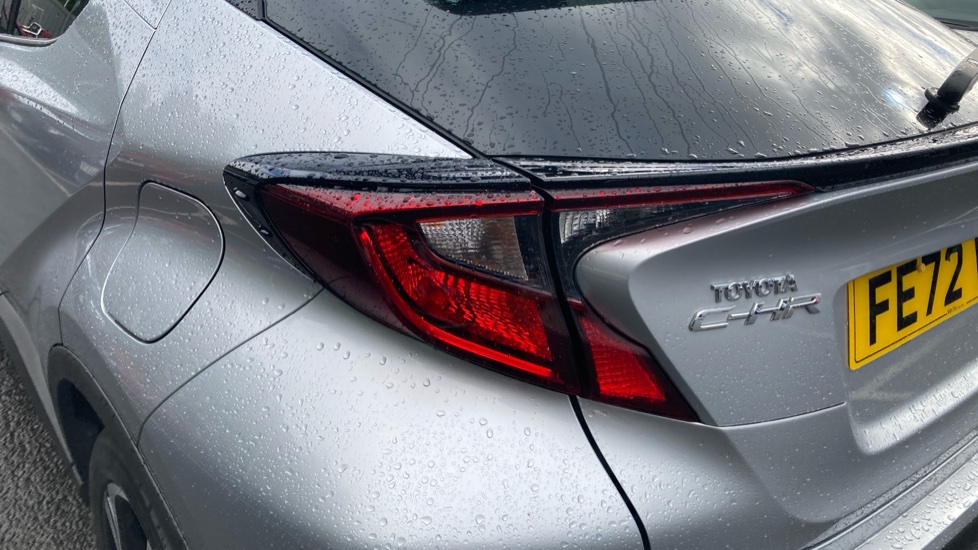 Toyota C-HR 1.8 Hybrid Design 5dr CVT Hybrid Hatchback - Image 21