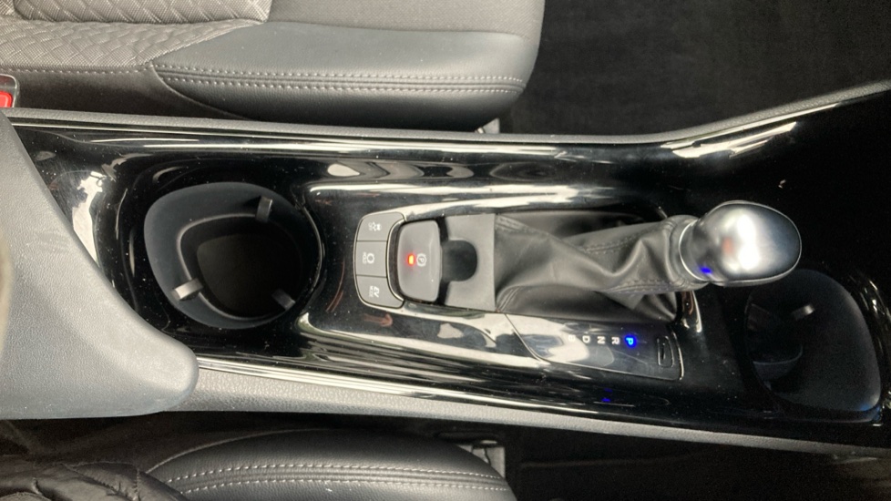 Toyota C-HR 1.8 Hybrid Design 5dr CVT Hybrid Hatchback - Image 38
