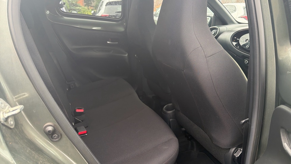 Toyota Aygo X 1.0 VVT-i Air Edition 5dr Petrol Hatchback - Image 8