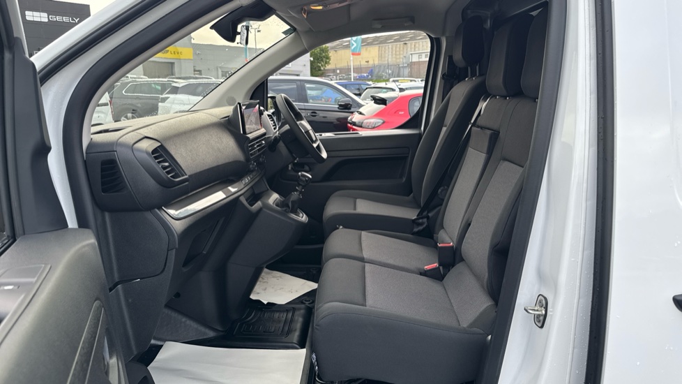 Toyota Proace L2 Diesel 2.0D 145 Icon Van - Image 5