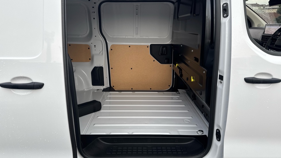 Toyota Proace L2 Diesel 2.0D 145 Icon Van - Image 8