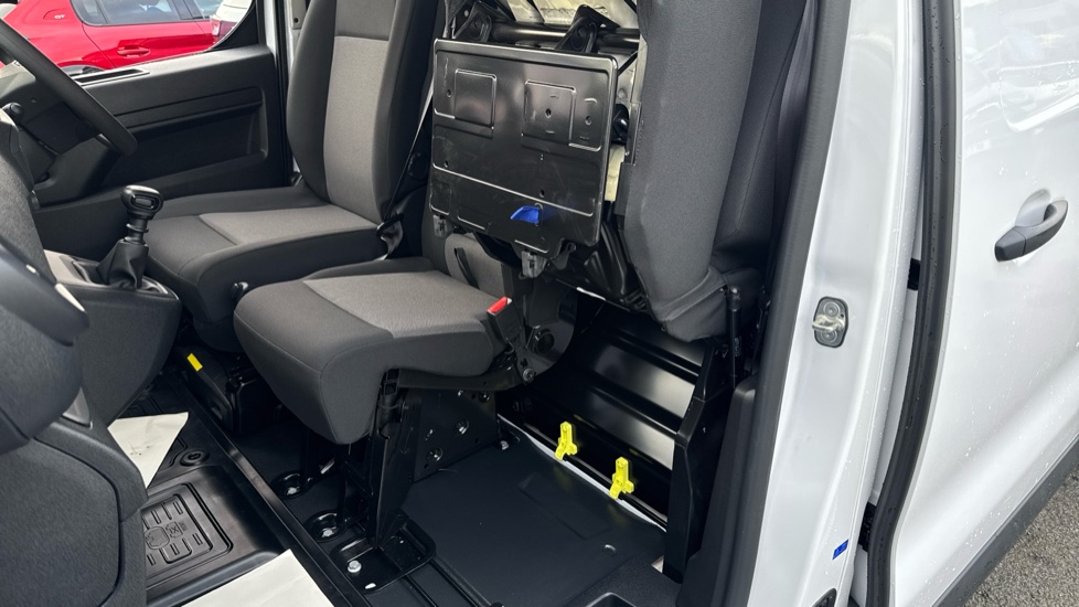 Toyota Proace L2 Diesel 2.0D 145 Icon Van - Image 18