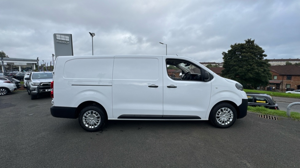 Toyota Proace L2 Diesel 2.0D 145 Icon Van - Image 23
