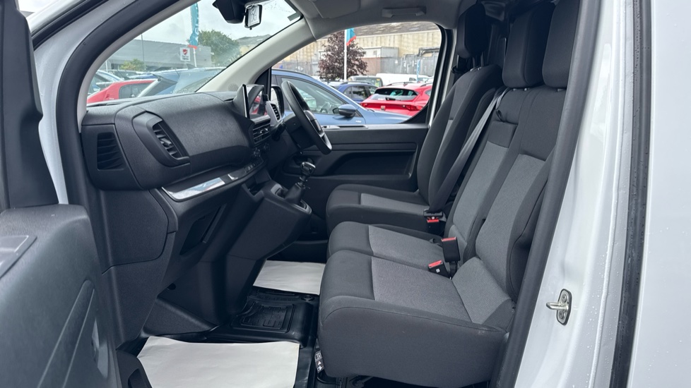 Toyota Proace L2 Diesel 2.0D 145 Icon Van - Image 5