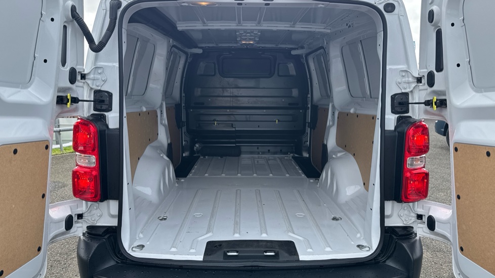 Toyota Proace L2 Diesel 2.0D 145 Icon Van - Image 13