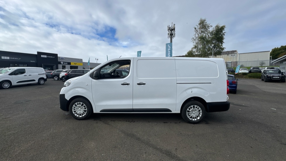 Toyota Proace L2 Diesel 2.0D 145 Icon Van - Image 24