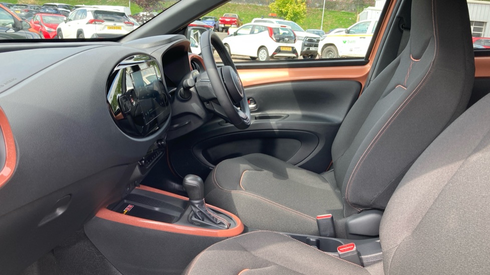 Toyota Aygo X 1.5 Hybrid Design 5dr CVT Hybrid Hatchback - Image 5