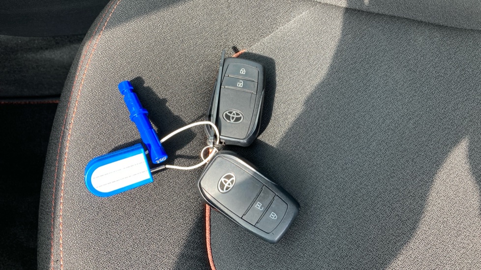 Toyota Aygo X 1.5 Hybrid Design 5dr CVT Hybrid Hatchback - Image 28