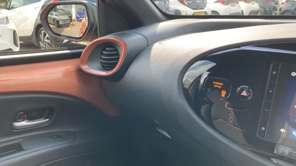 Toyota Aygo X 1.5 Hybrid Design 5dr CVT Hybrid Hatchback - Image 49