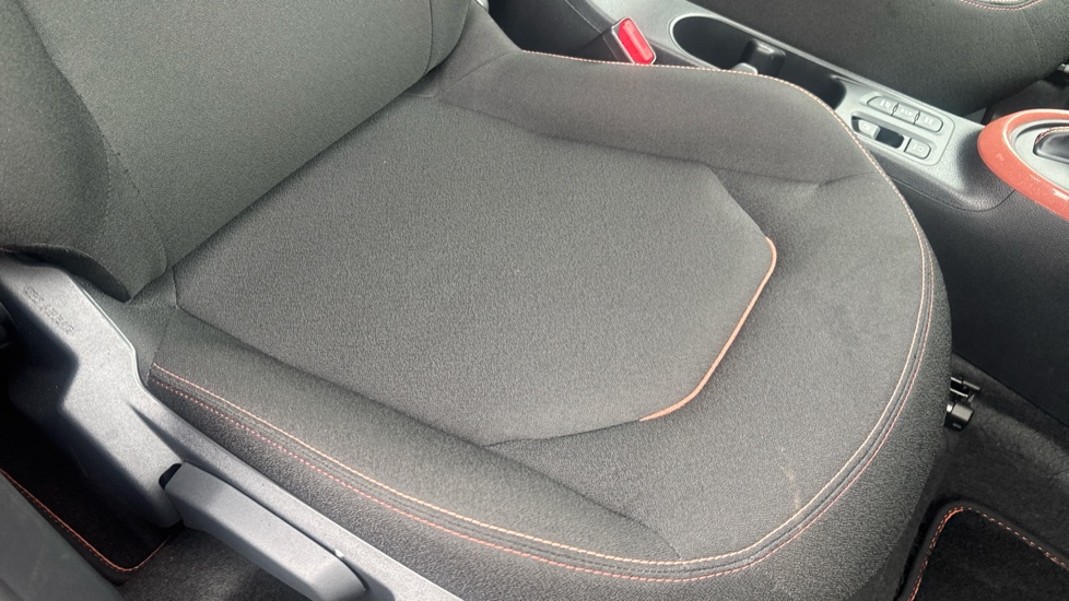 Toyota Aygo X 1.5 Hybrid Design 5dr CVT Hybrid Hatchback - Image 17