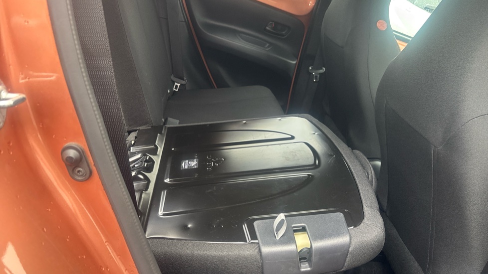 Toyota Aygo X 1.5 Hybrid Design 5dr CVT Hybrid Hatchback - Image 18
