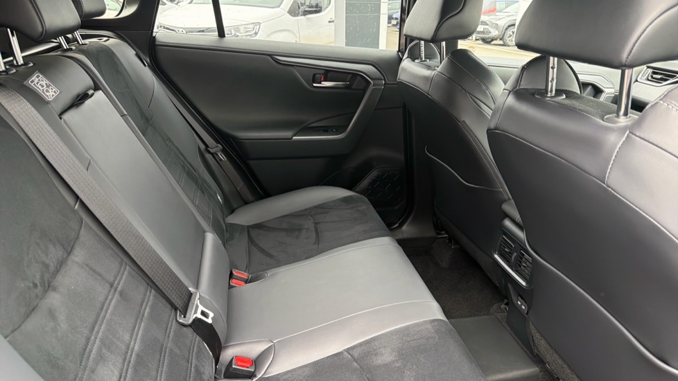 Toyota RAV4 2.5 PHEV GR Sport 5dr CVT Estate - Image 8