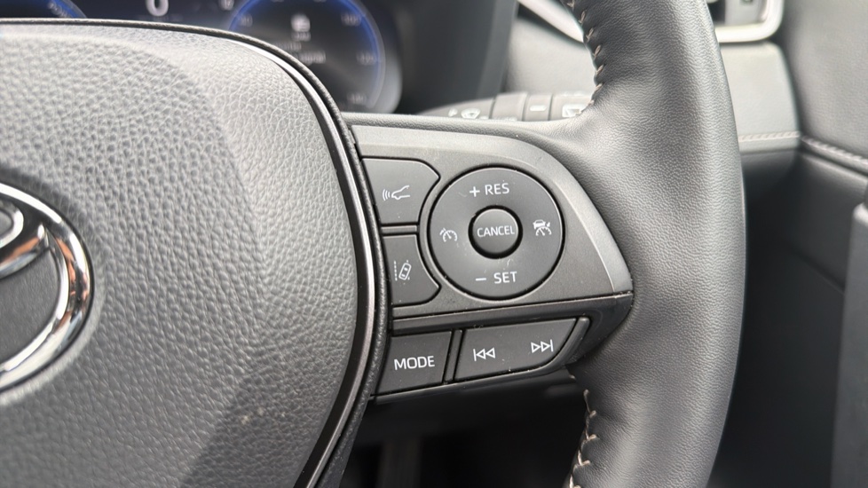 Toyota RAV4 2.5 PHEV GR Sport 5dr CVT Estate - Image 31