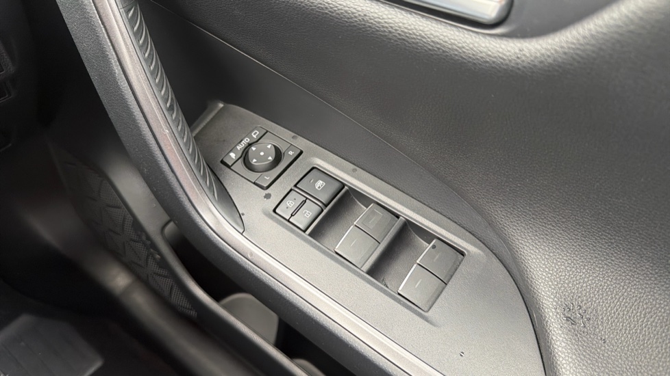 Toyota RAV4 2.5 PHEV GR Sport 5dr CVT Estate - Image 32
