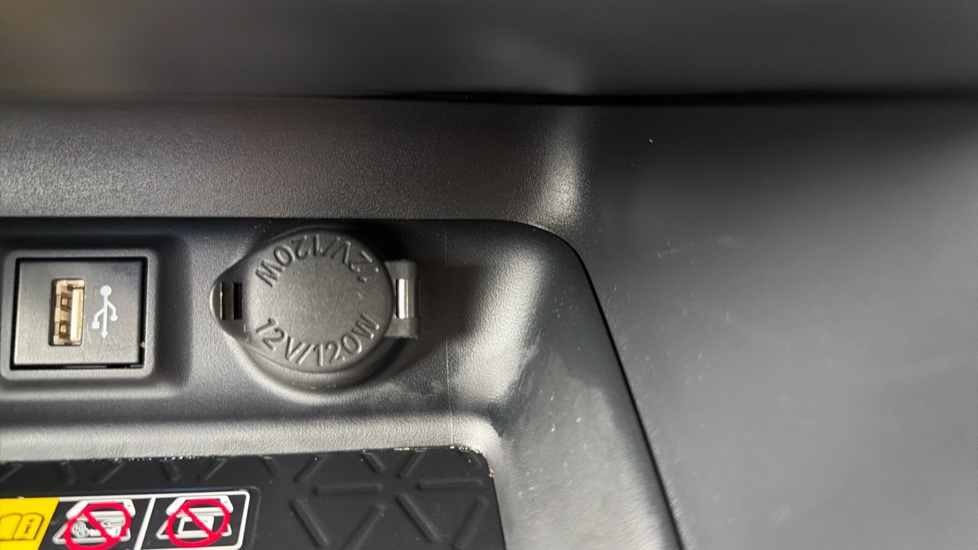 Toyota RAV4 2.5 PHEV GR Sport 5dr CVT Estate - Image 41