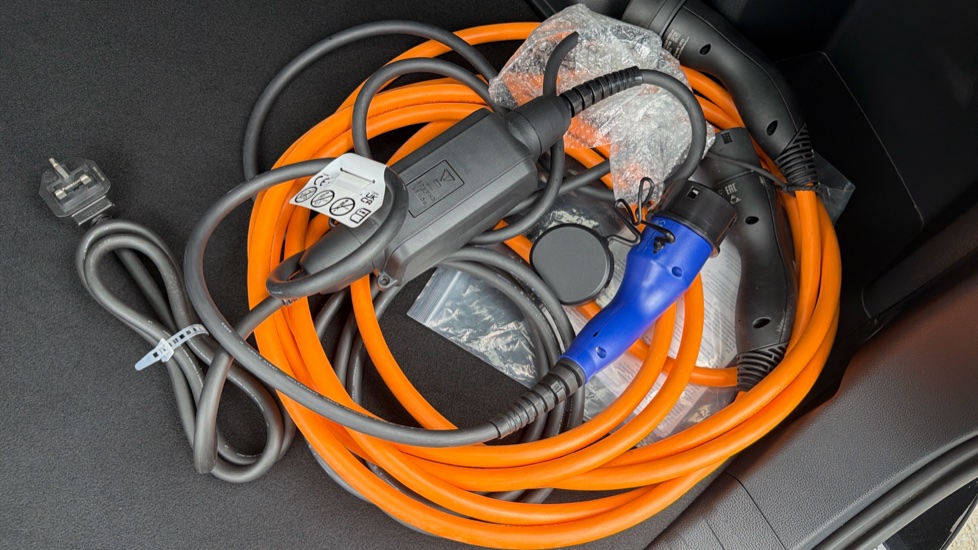 Toyota RAV4 2.5 PHEV GR Sport 5dr CVT Estate - Image 45